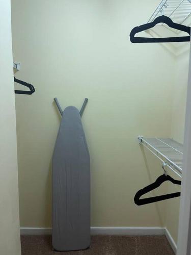 Spacious 3-bedroom townhouse with 2 1/2 baths. Spacious 3-bedroom townhouse with 2 1/2 baths.