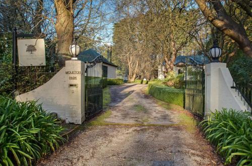 Moulton Park Estate - Cottages