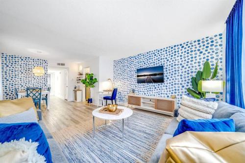 Water Front Condo - First Floor - Palm Wave Says in Coconut Creek, USA