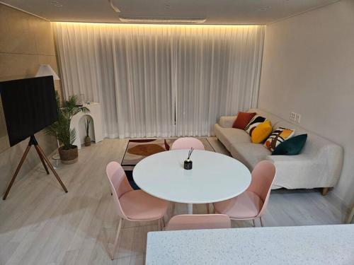 Sosaewool Avenue - Apartment - Bucheon