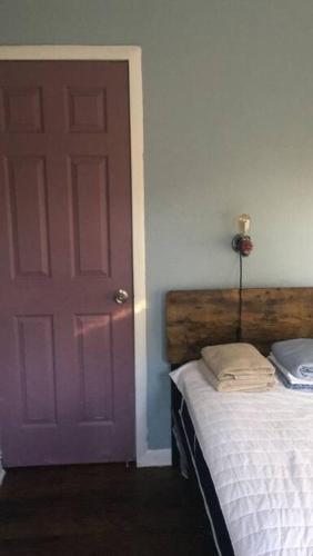 Rock Pad AirBnB in New Haven, USA