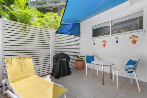 Queen Studio with Garden View image 8