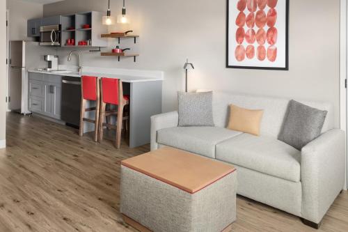 Hawthorn Extended Stay by Wyndham Williston Burlington in Williston, USA