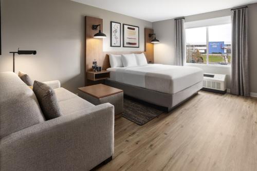 Hawthorn Extended Stay by Wyndham Williston Burlington in Williston, USA