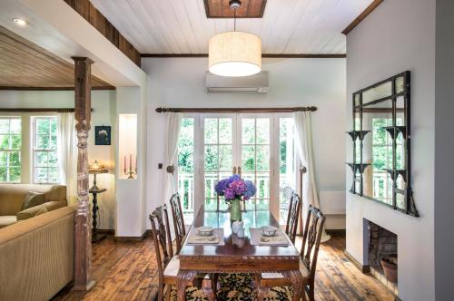 Winter Rose - gorgeous gardens sleeps 5, Olinda (fotografie 3)