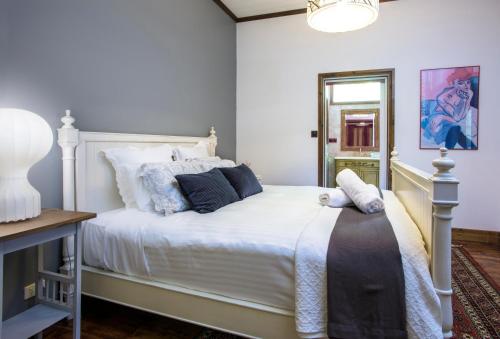 Winter Rose - gorgeous gardens sleeps 5, Olinda (fotografie 7)