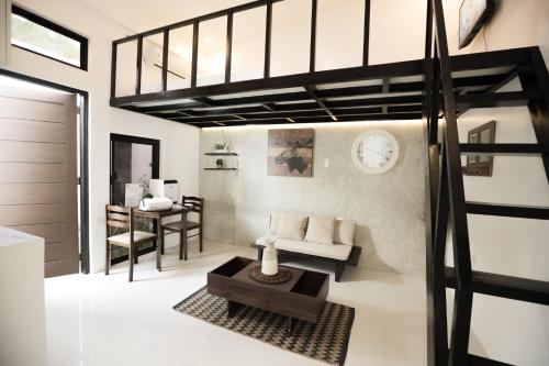 Tierra Javier near Sacred Heart Medical Center