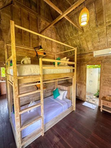 1 bunk bed