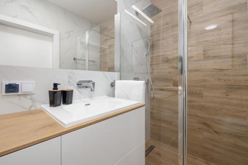 Apartment - Ground Floor image 6