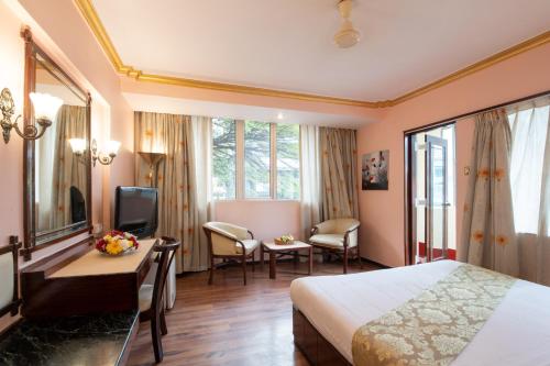 room detail thumbnail 1