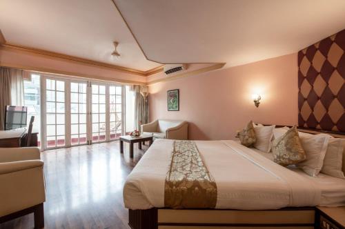room detail thumbnail 0
