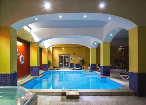 Bella Vista Hotel - image 2