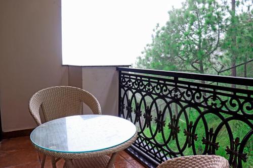 Standard Double Room image 10