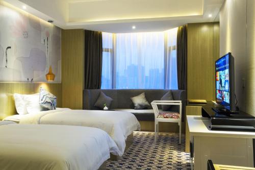 room detail thumbnail 2