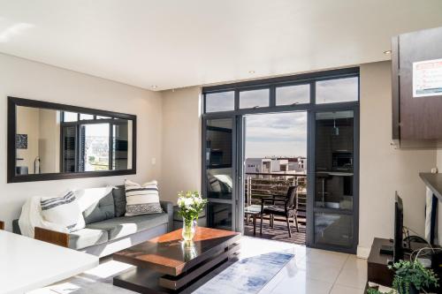 Eden on the Bay Luxury Apartment, Big Bay Cape Town, Bloubergstrand