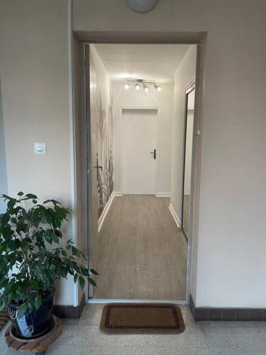 Le Charmeur * * * in Aurillac