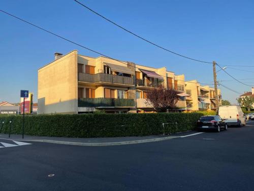 Le Charmeur * * * in Aurillac