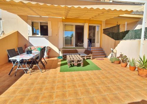 Amplia Terraza con Piscina, Garaje y Aire Acondicionado - by Aloha Palma - Calarreona