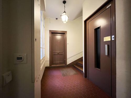 Urban Flat 43 - Charming Parisian Flat near Grands Boulevards - image 10