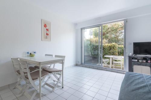 LES PETRELS - Appartement rez-de-jardin