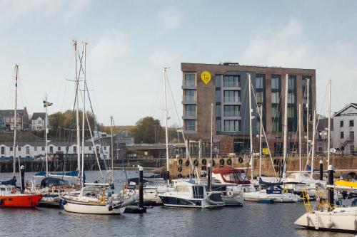 . Tŷ Milford Waterfront