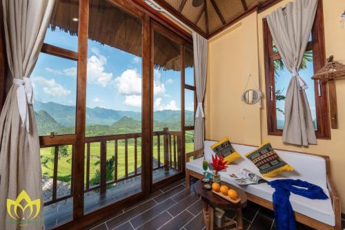 Deluxe Bungalow with Garden View image 7