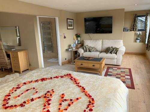 The Penthouse Bowness Luxury Loft Jacuzzi Bath & Complimentary Lakeview Spa Membership