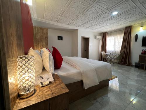 Deluxe Double Room image 5
