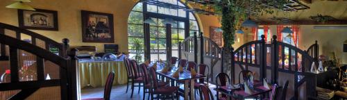 Hotel Elzet - image 11