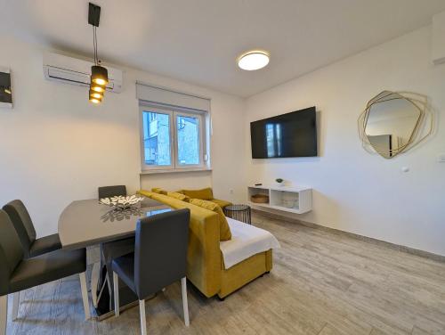 Funktastic Maksimir Condo w Floor Heating