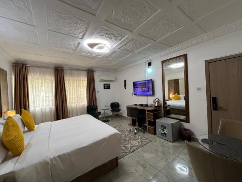 Double Room with Private Bathroom image 5