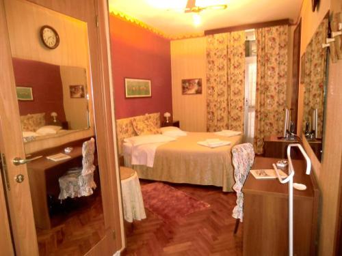 HOTEL SARA – Turin, NY