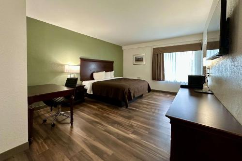 Quality Inn & Suites Albany Airport