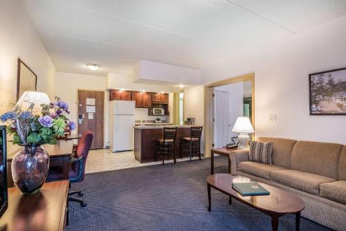 Quality Inn & Suites Albany Airport