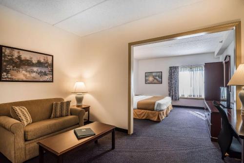 Quality Inn & Suites Albany Airport