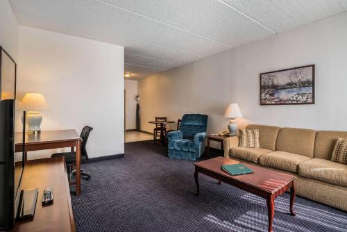 Quality Inn & Suites Albany Airport