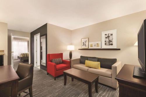 Country Inn & Suites by Radisson, Homewood, AL