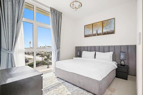 Aliving Luxury 3BR Villa With Maid Room Damac Hills 2, Dubai (foto 3)