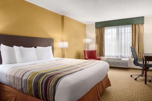 Country Inn & Suites by Radisson, Manteno, IL