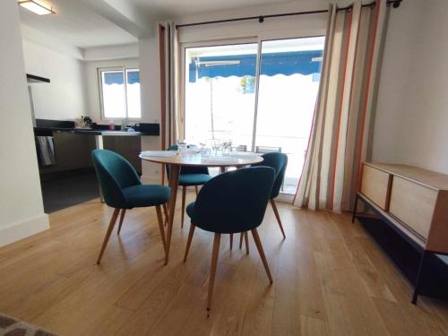 Cannes Pointe Croisette T2 plage 2min à pieds 46m2 (Cannes Pointe Croisette T2 plage 2min a pieds 46m2) in Pointe Croisette