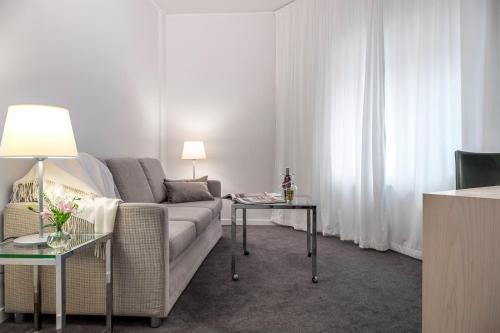 Hotel Riverton - image 5