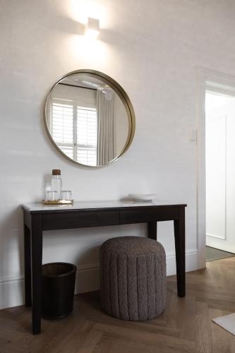 Superior Double or Twin Suite image 10