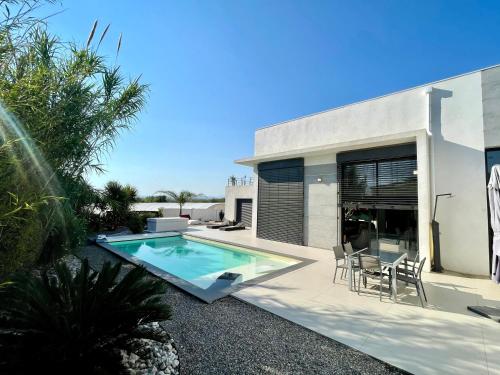 VILLA RIVIERA - piscine, rooftop vue mer - Location, gîte - Six-Fours-les-Plages