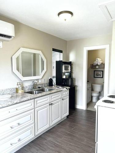 Konyha, Quiet, Cozy Guesthouse with privacy in Manvel (TX)