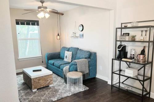Quiet, Cozy Guesthouse with privacy in Manvel (TX)