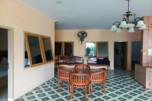 Adisa Homestay - image 2