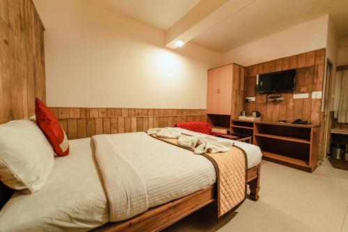 Budget Double Room image 4