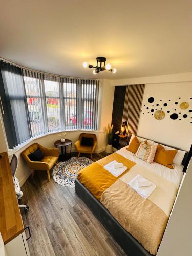 R1 - Newly renovated En-suite Private Room with its own kitchenette in Birmingham - Halesowen R1 - Newly renovated En-suite Private Room with its own kitchenette in Birmingham - Halesowen