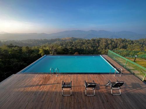 Cloudy Court Resort - Nedukandam