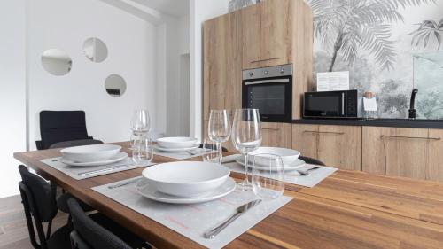 Three-Bedroom Apartment image 5